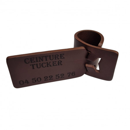 personnalisez vos coordonnées sur un support cuir