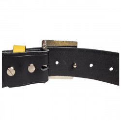 Ceinture ferrari spirit, Tucker