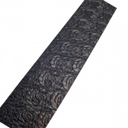 Ceinture cuir de buffle noir, détail roses embossées, Tucker