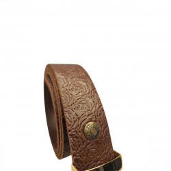 Ceinture marron chocolat embossée motif roses,  cuir de taureau, Tucker