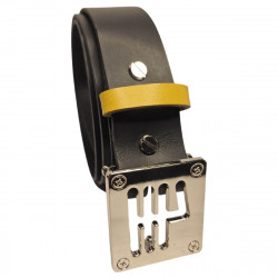 Ceinture ferrari spirit, Tucker